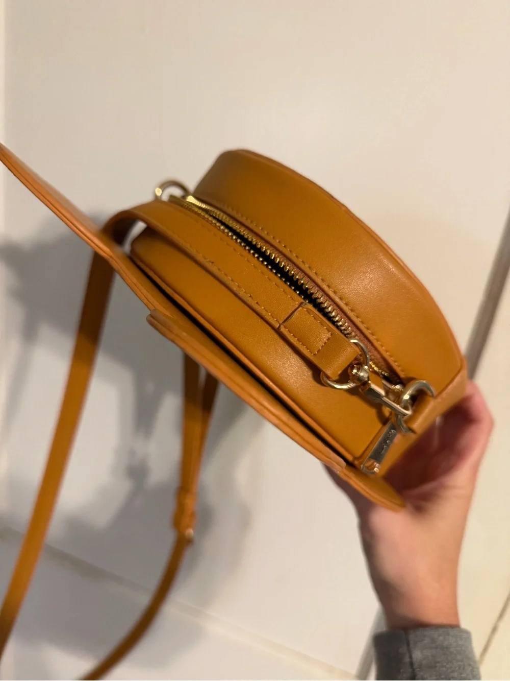 Cakeworthy Winnie the Pooh Bear Crossbody Bag